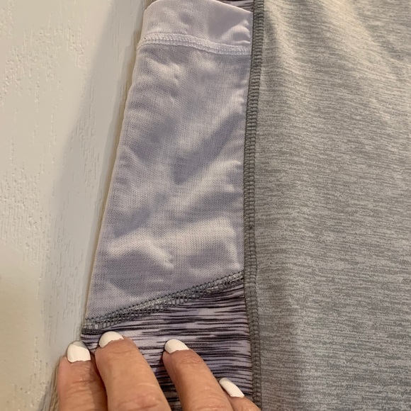 NYL gray workout leggings w/pocket Size Medium - Picture 2 of 5